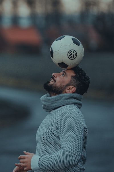 نتائج دوري الأبطالأحدث التطورات والمفاجآت في البطولة الأوروبية